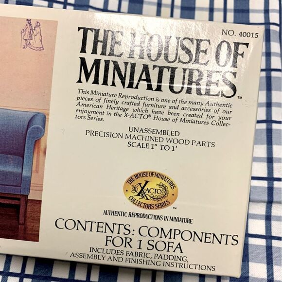 House of Miniatures Chippendale Sofa - Picture 2 of 3